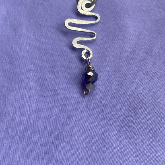 Pair of Silver Wire Dangle Earrings with Purple and white beads - Picture 3 of 3